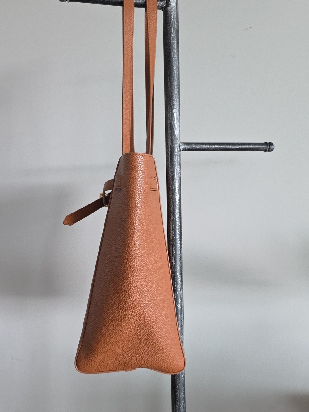 Veronica Beard Dash Tote - Picture 5 of 15